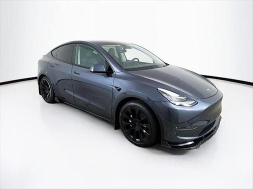 2022 Tesla Model Y Long Range Dual Motor All-Wheel Drive