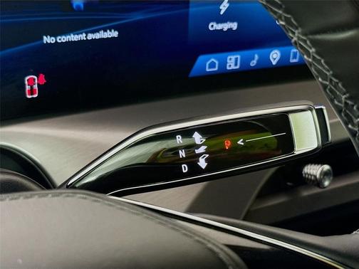 2026 Cadillac VISTIQ Platinum