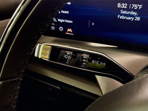 2026 Cadillac VISTIQ Platinum