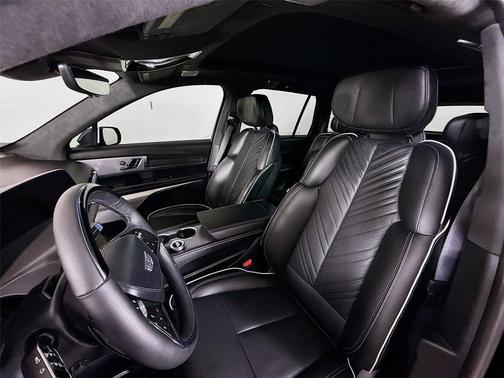 2026 Cadillac VISTIQ Platinum