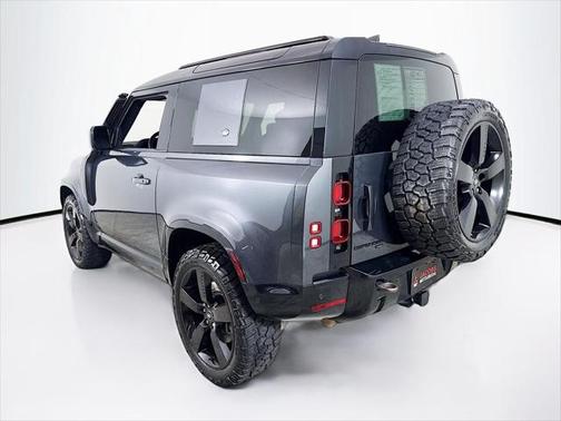 2022 Land Rover Defender 90 X-Dynamic S