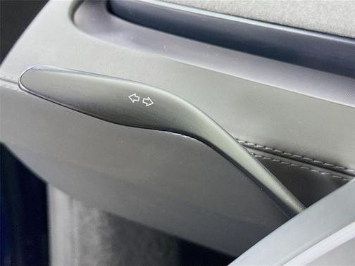 Deep Blue Metallic 2026 Tesla Model Y Premium Rear-Wheel Drive