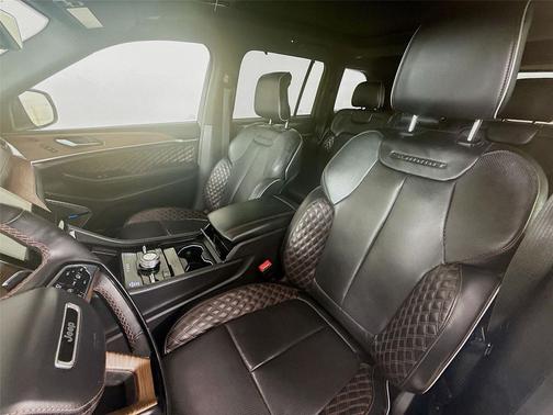 Bright White Clearcoat 2022 Jeep Grand Cherokee 4xe Summit