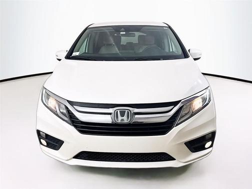 White Diamond Pearl 2019 Honda Odyssey EX