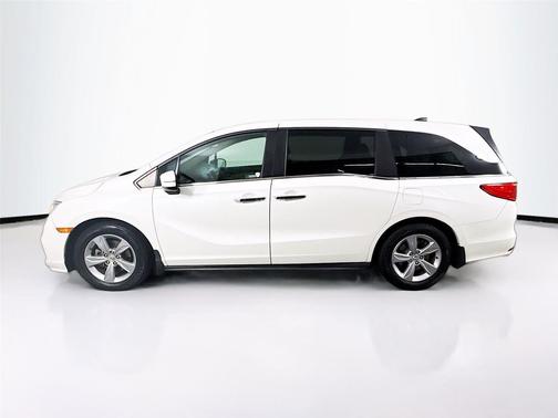 White Diamond Pearl 2019 Honda Odyssey EX