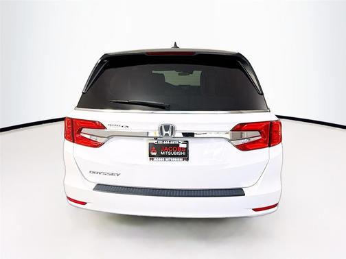 White Diamond Pearl 2019 Honda Odyssey EX
