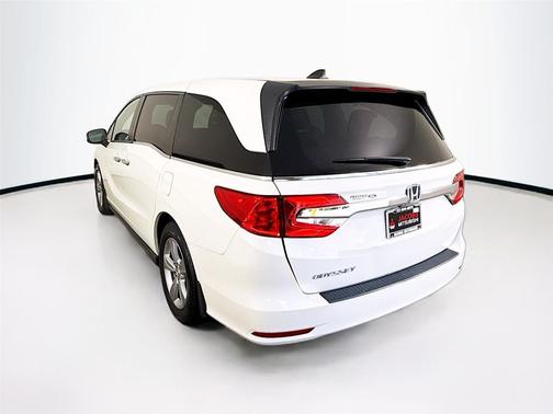 White Diamond Pearl 2019 Honda Odyssey EX