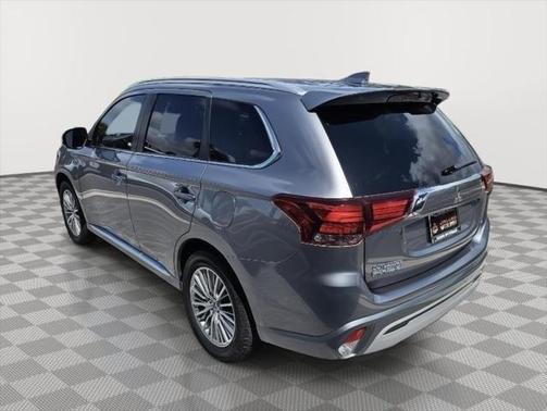 2022 Mitsubishi Outlander PHEV GT