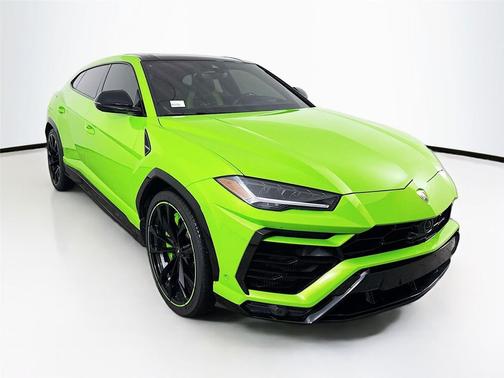 2021 Lamborghini Urus Pearl Capsule