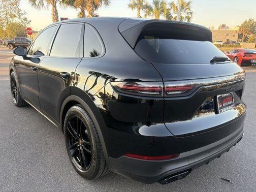 Black 2020 Porsche Cayenne Cayenne