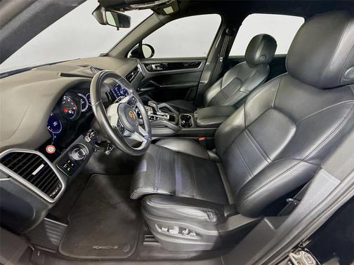 Black 2020 Porsche Cayenne Cayenne