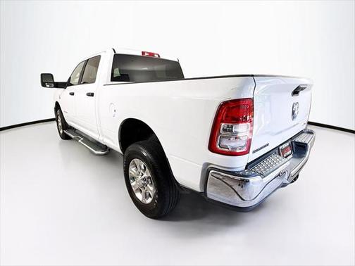 2023 RAM 2500 Big Horn Crew Cab 4x4 6'4' Box