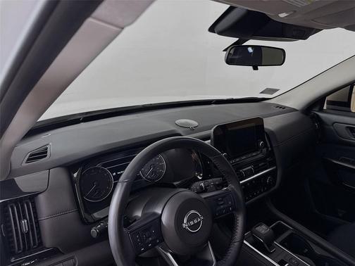 2024 Nissan Pathfinder SV FWD