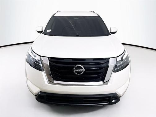 2024 Nissan Pathfinder SV FWD