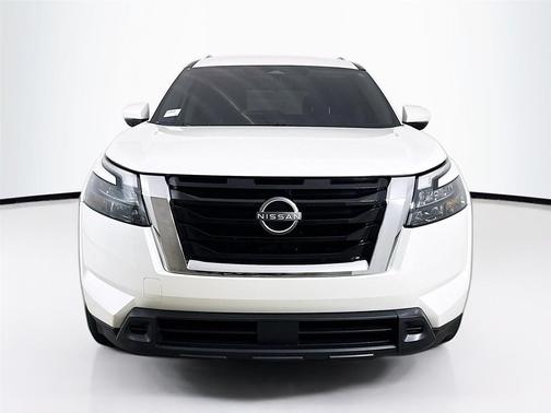 2024 Nissan Pathfinder SV FWD