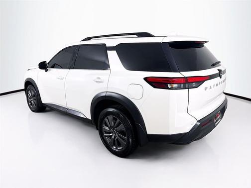 2024 Nissan Pathfinder SV FWD