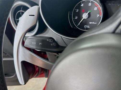 Rosso Competizione Tri-Coat 2019 Alfa Romeo Stelvio Ti Sport