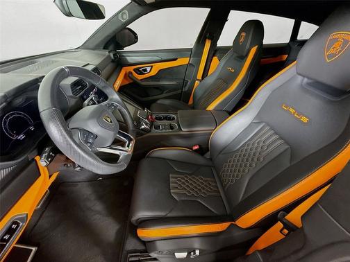 Grigio Telesto Metallic 2023 Lamborghini Urus S