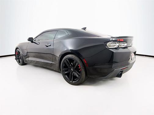 2021 Chevrolet Camaro RWD Coupe LT1