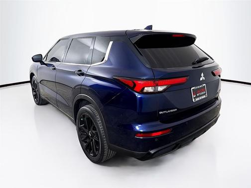 2022 Mitsubishi Outlander SE Launch Edition 2WD