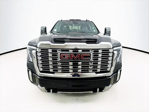 2024 GMC Sierra 2500 Denali