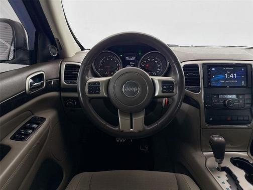 Brilliant Black Crystal Pearlcoat 2013 Jeep Grand Cherokee Laredo