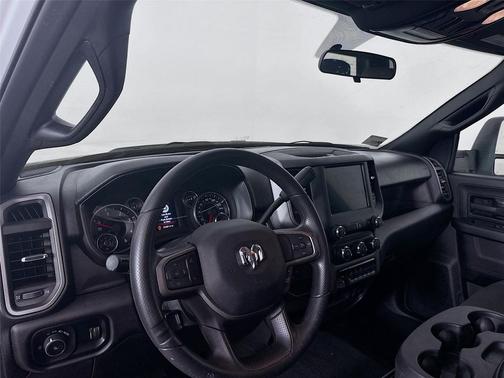 2024 RAM 3500 Tradesman Crew Cab 4x4 8' Box