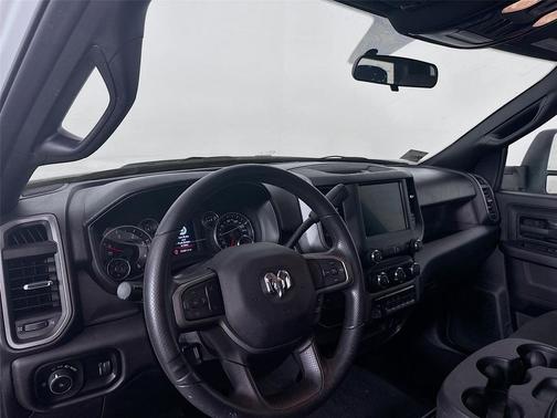 2024 RAM 3500 Tradesman Crew Cab 4x4 8' Box