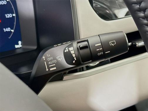 White Diamond 2026 Mitsubishi Outlander SE 1.5T 2WD