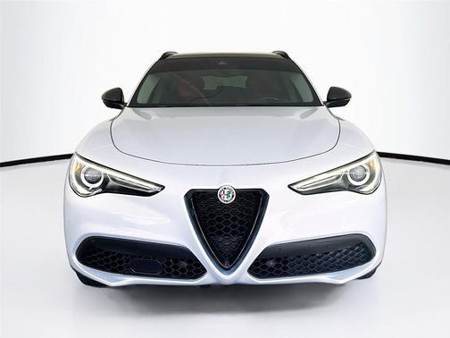2021 Alfa Romeo Stelvio Base