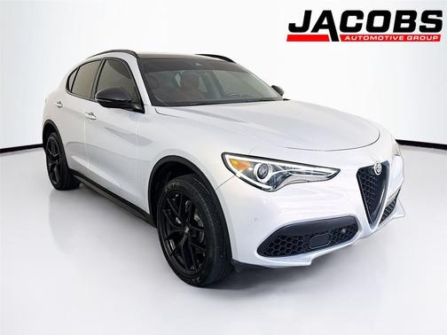 2021 Alfa Romeo Stelvio Base