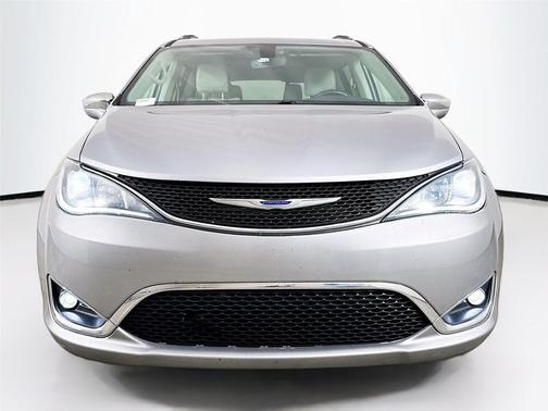 Billet Silver Metallic Clearcoat 2020 Chrysler Pacifica Limited