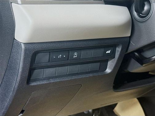 Black Diamond 2026 Mitsubishi Outlander SE