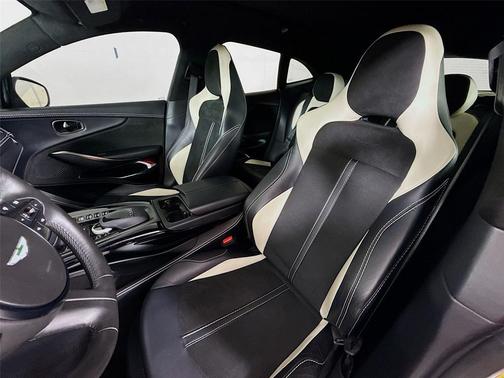 WHITE 2022 Aston Martin DBX AWD