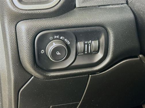 2019 RAM 3500 Tradesman Crew Cab 4x4 6'4' Box