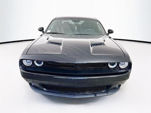 Pitch Black Clearcoat 2023 Dodge Challenger SXT