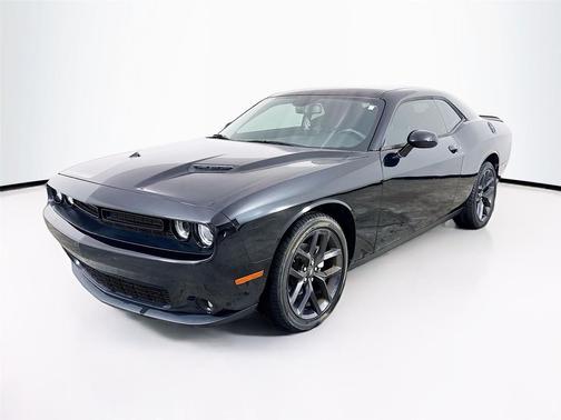 Pitch Black Clearcoat 2023 Dodge Challenger SXT