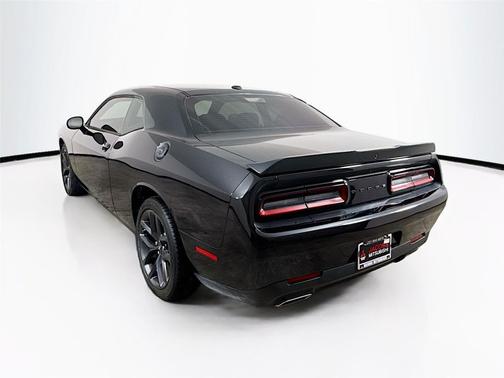 Pitch Black Clearcoat 2023 Dodge Challenger SXT