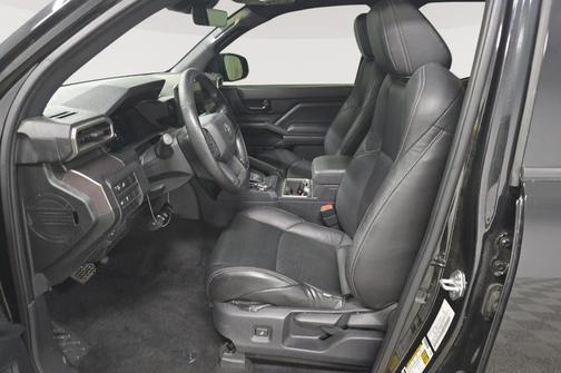 BLACK 2025 Toyota Tacoma SR5