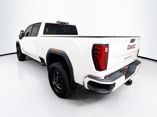 2024 GMC Sierra 2500 AT4