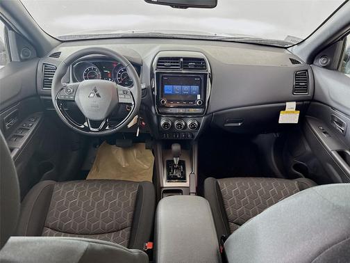 Mercury Gray Metallic 2026 Mitsubishi Outlander Sport 2.0 S