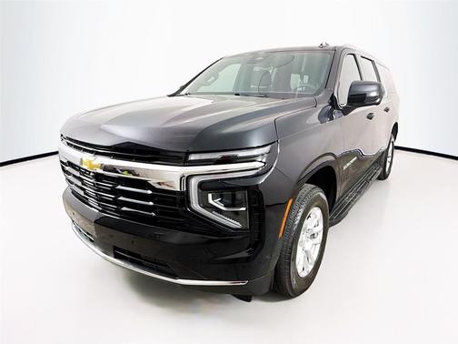2025 Chevrolet Suburban LS