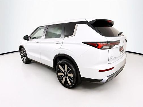 2025 Mitsubishi Outlander SE 2.5 2WD