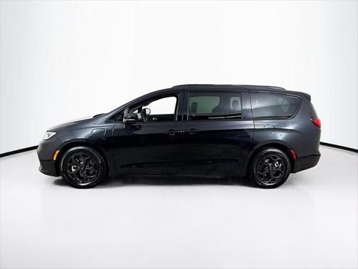 2024 Chrysler Pacifica Hybrid Premium S Appearance Pkg