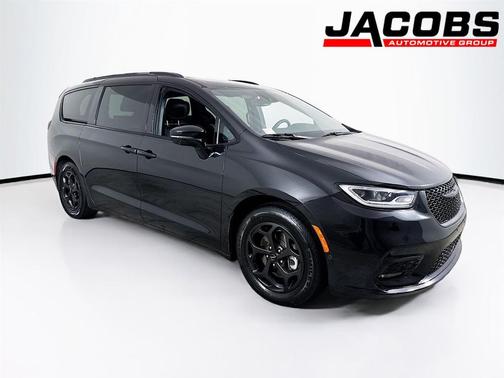 2024 Chrysler Pacifica Hybrid Premium S Appearance Pkg