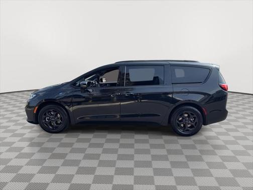 2024 Chrysler Pacifica Hybrid Premium S Appearance Pkg