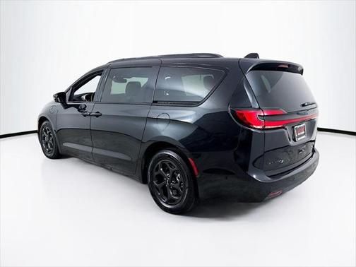 2024 Chrysler Pacifica Hybrid Premium S Appearance Pkg