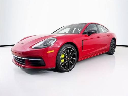 2019 Porsche Panamera 4