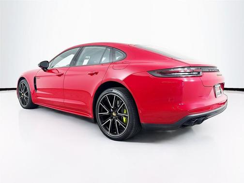 2019 Porsche Panamera 4