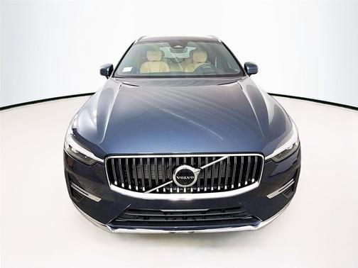 2022 Volvo XC60 B6 Inscription